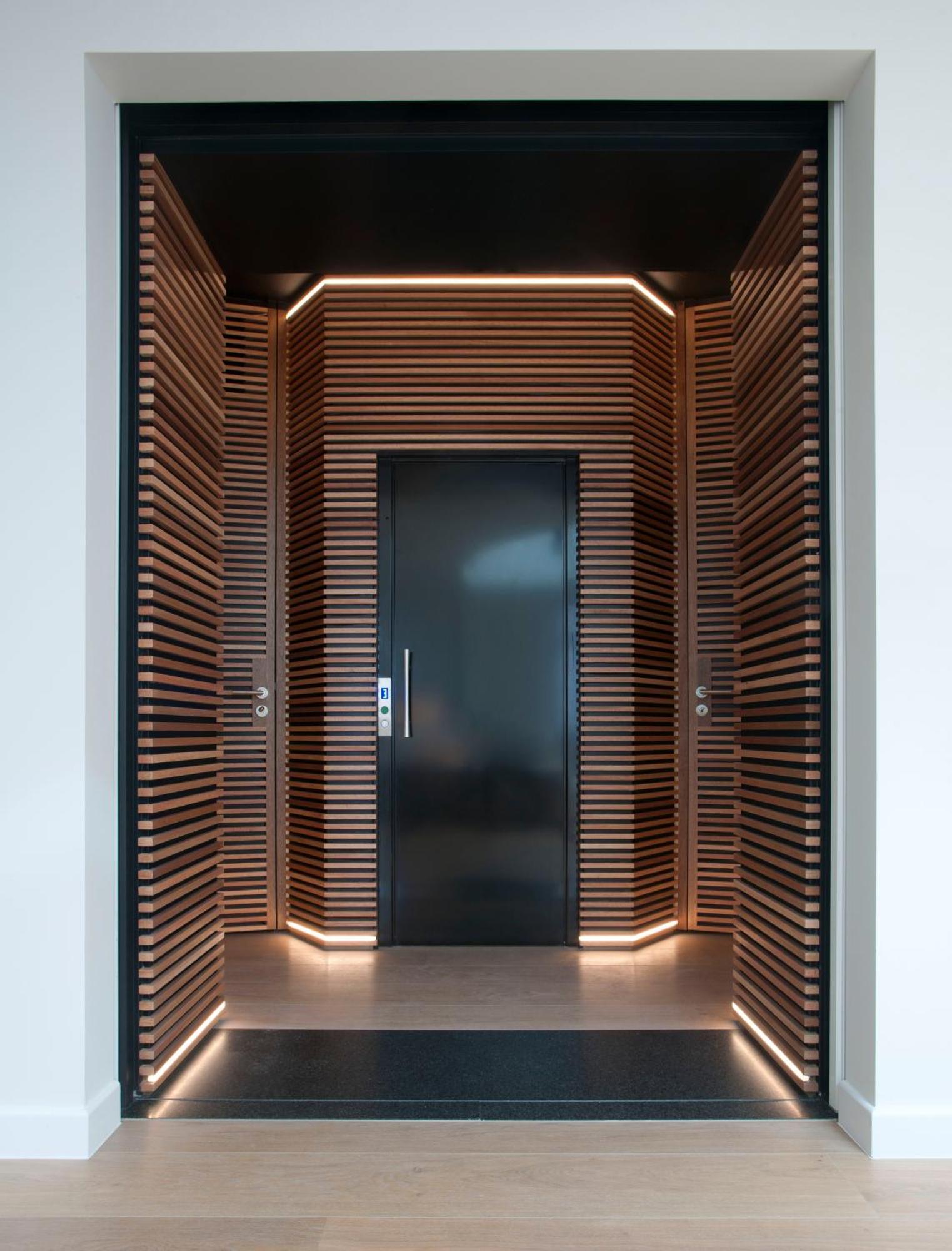 בריסל Triplex Penthouse In The City Center מראה חיצוני תמונה