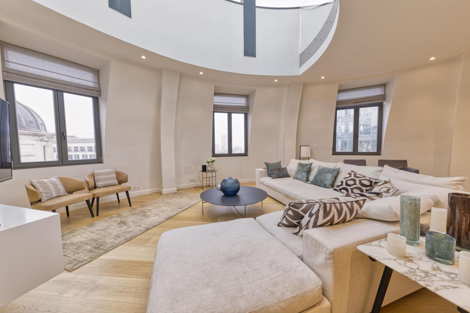 בריסל Triplex Penthouse In The City Center מראה חיצוני תמונה