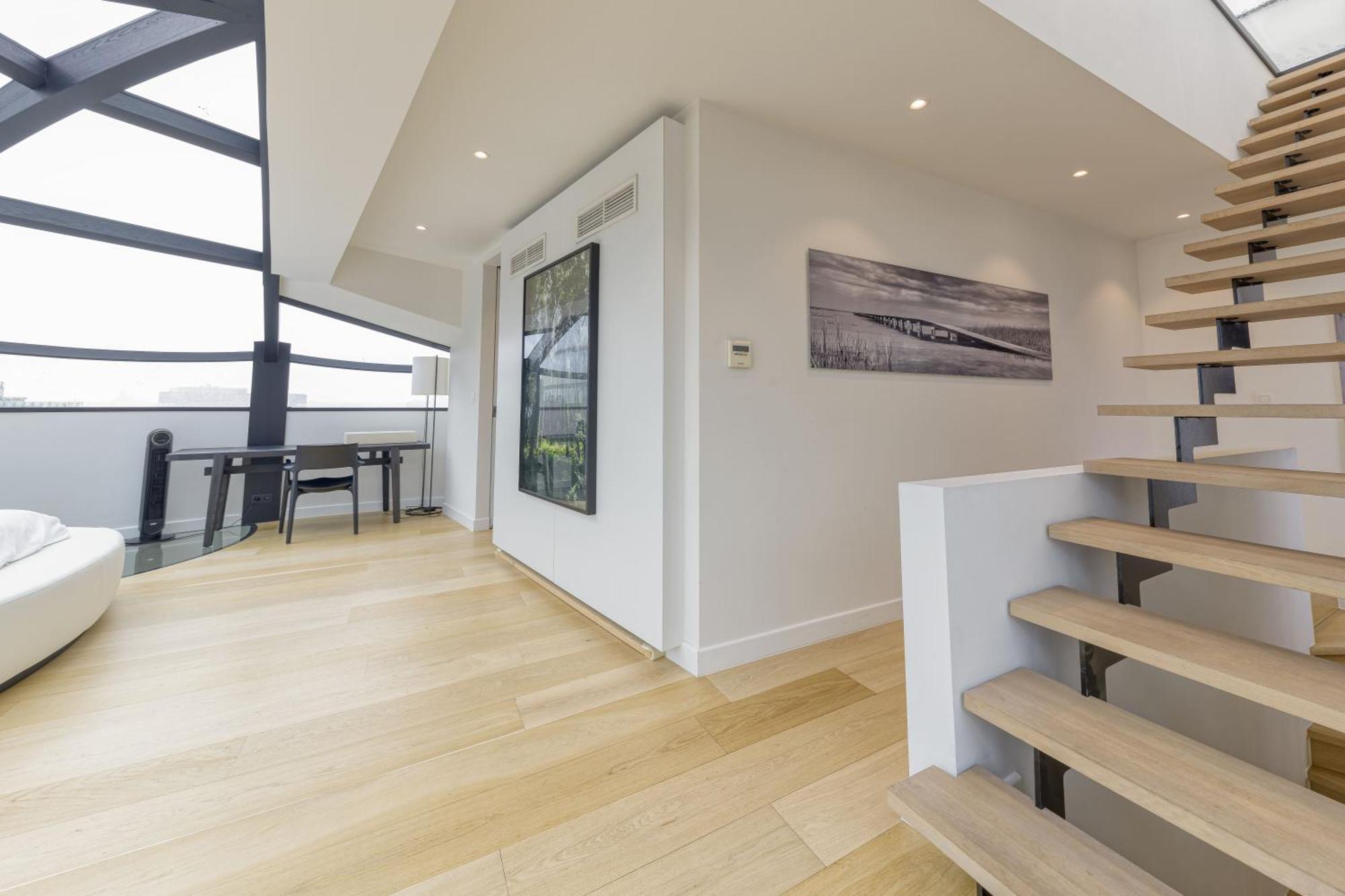 בריסל Triplex Penthouse In The City Center מראה חיצוני תמונה