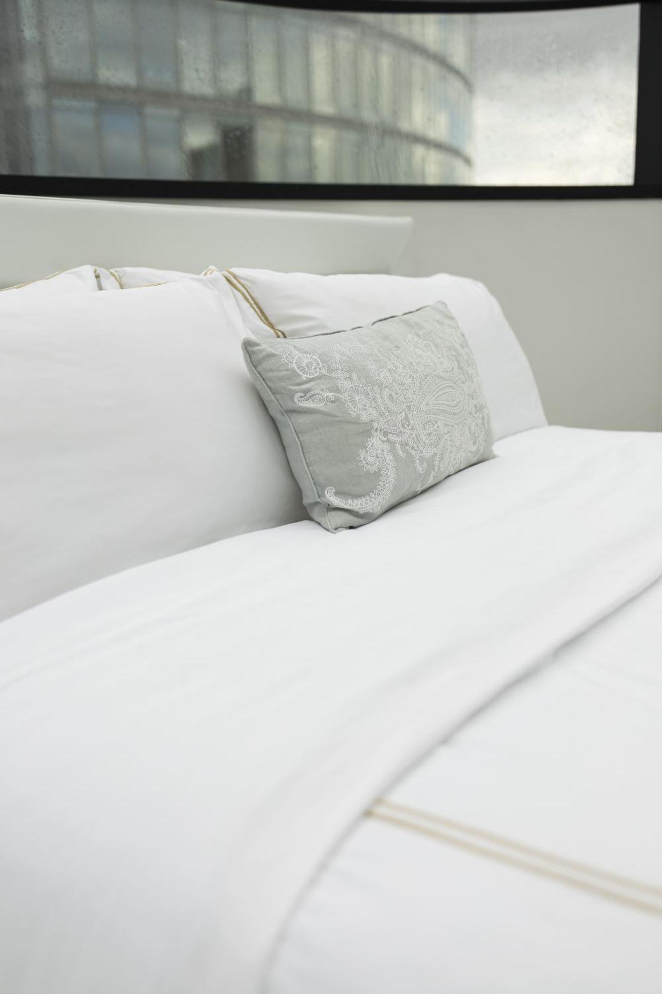 בריסל Triplex Penthouse In The City Center מראה חיצוני תמונה